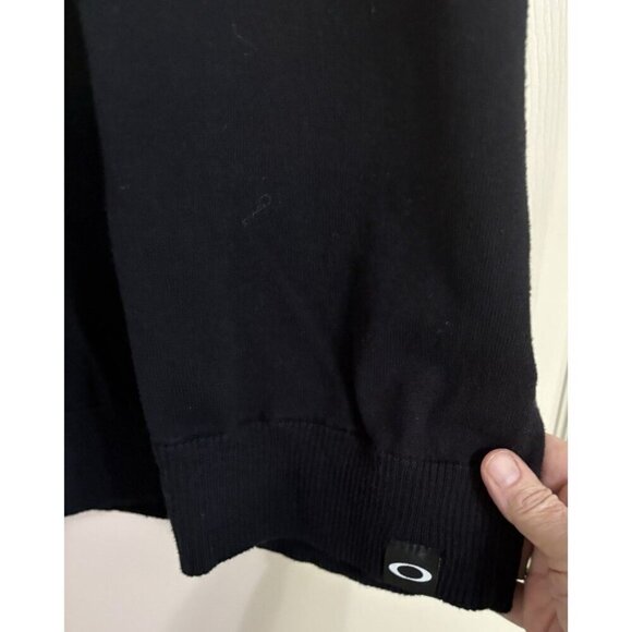 Oakley Top Hill Sweater Vest Medium Golf Tennis Athletic Stretch Black Sporty - Picture 2 of 6
